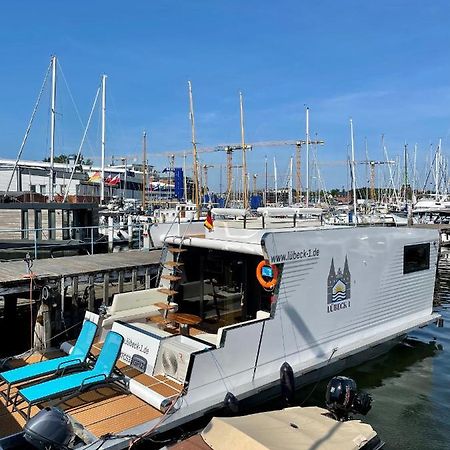 Hausboot Mit Traumlage In Luebeck-Travemuende Hotel Exterior photo