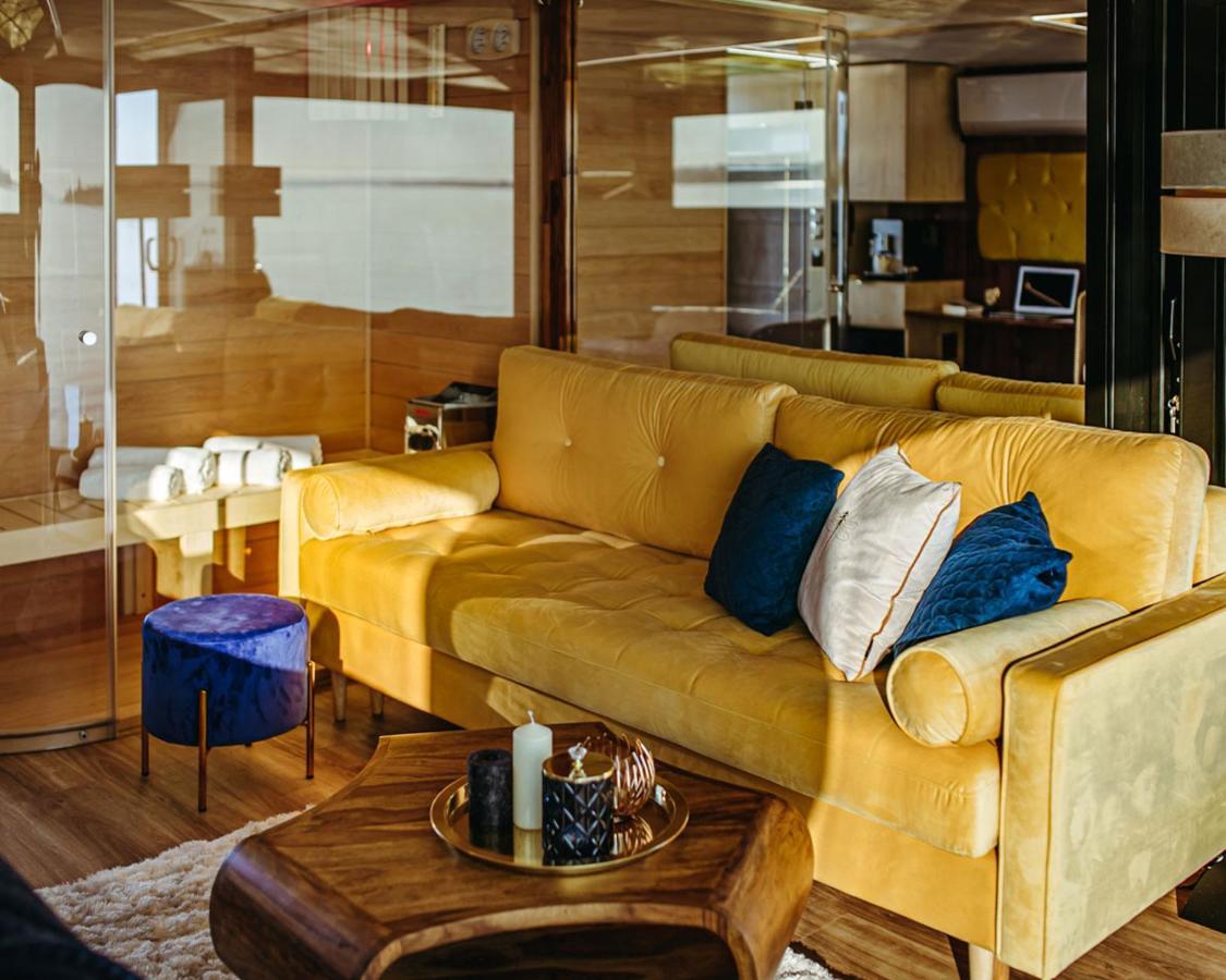 Hausboot Mit Traumlage In Luebeck-Travemuende Hotel Exterior photo